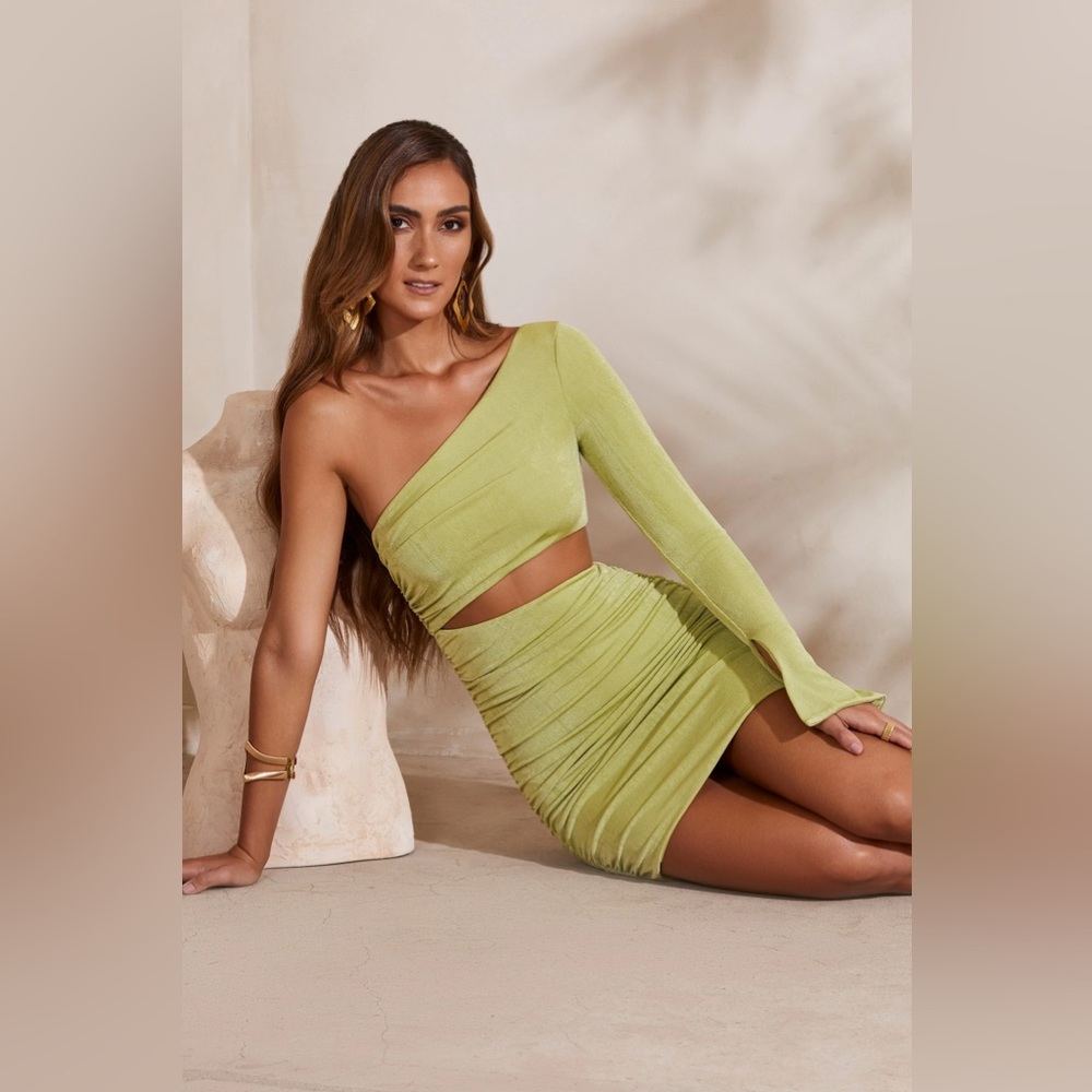 Oh Polly Ali One Shoulder Flare Sleeve Mini Dress in Green Size 6